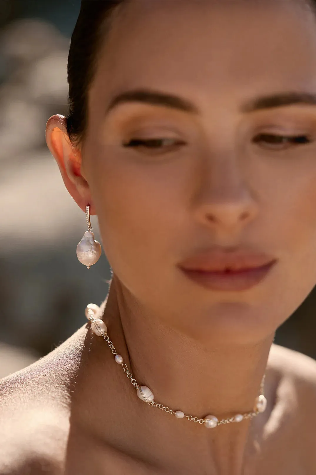 Diamante Bar Baroque Pearl Earrings Gold/Cream