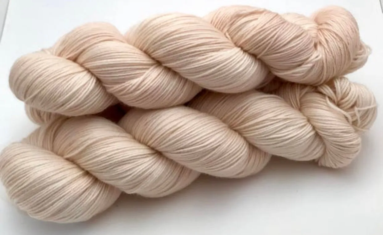 Hand Dyed Yarn "Nanny’s Linen" Tan Ecru Ivory Blush Beige Pale Bluefaced Leicester BFL Fingering Superwash 438yds 100g
